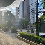 Flat Meireles Luzon 303