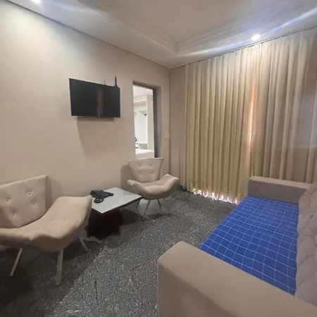 Flat Meireles Luzon 303