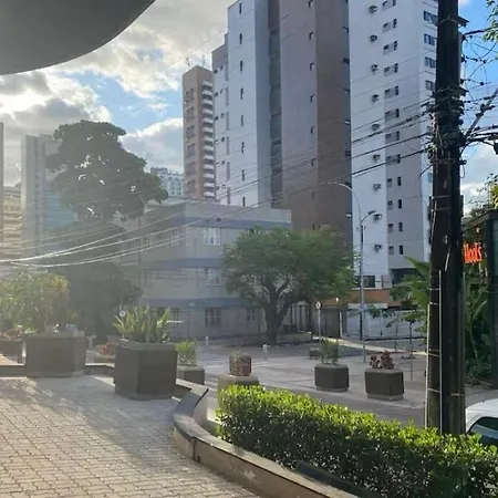 Flat Meireles Luzon 303