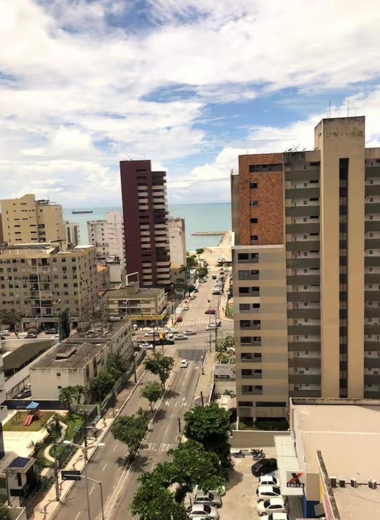 Flat Meireles Luzon 303
